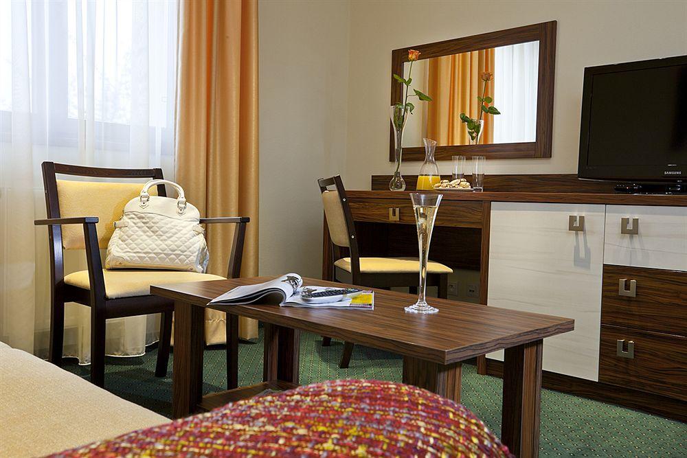 Hotel Viktor Bratislava Eksteriør billede