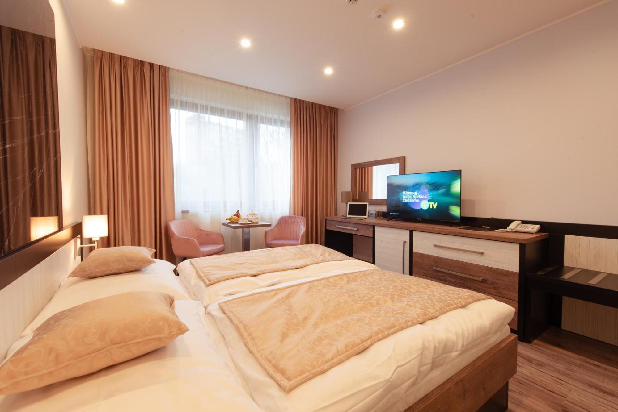 Hotel Viktor Bratislava Eksteriør billede