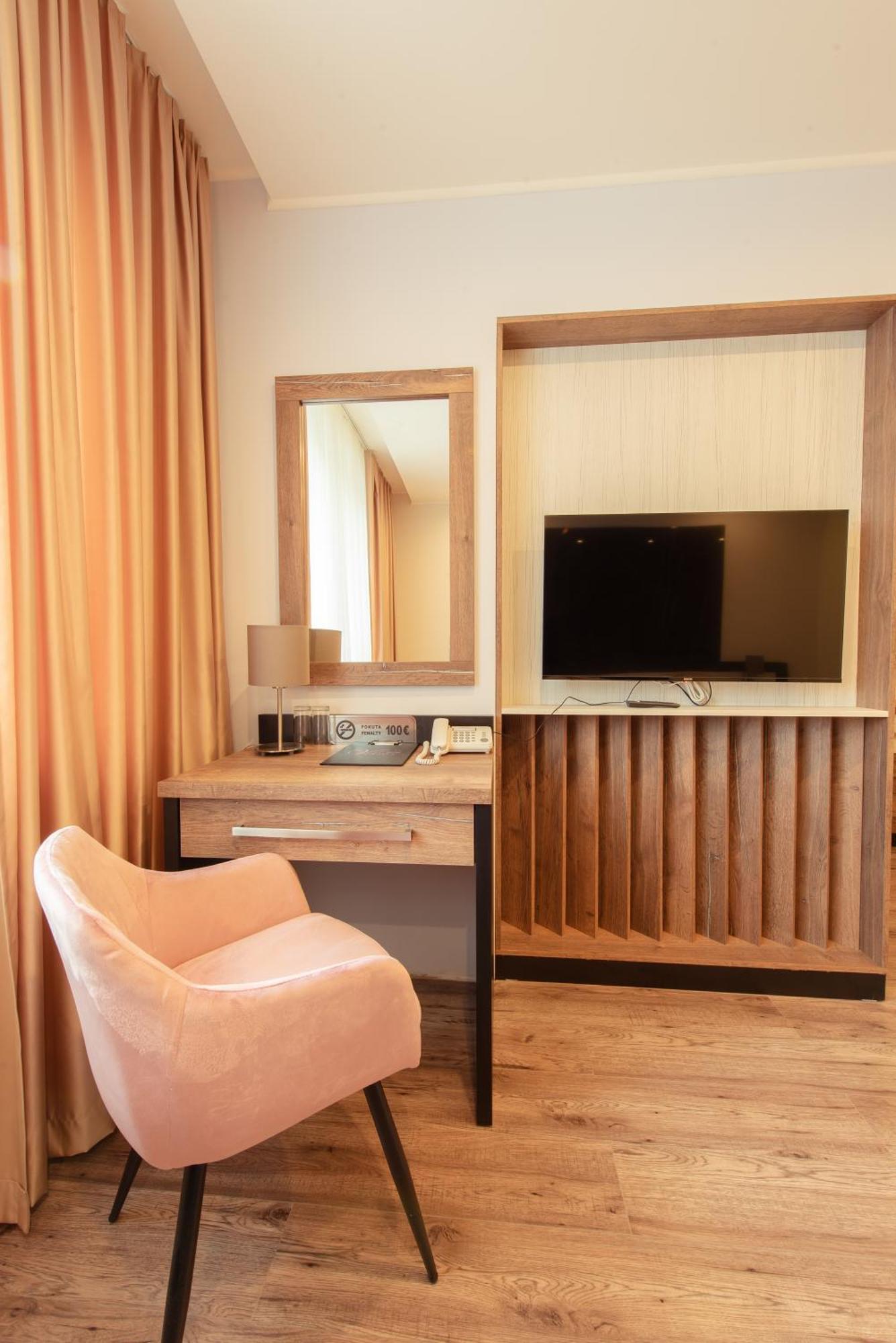 Hotel Viktor Bratislava Eksteriør billede