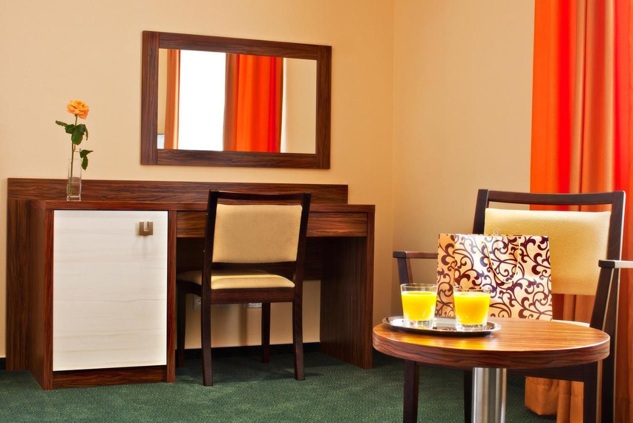 Hotel Viktor Bratislava Eksteriør billede