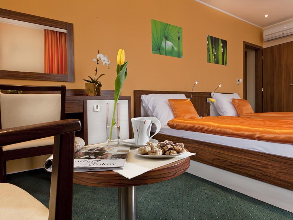 Hotel Viktor Bratislava Eksteriør billede